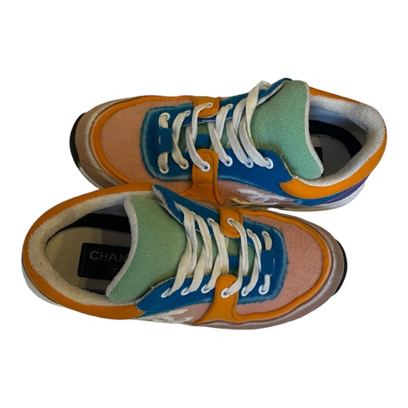 Chanel Multicolor Calfskin Suede CC Logo Trainer Sneaker - Picture 2 of 15